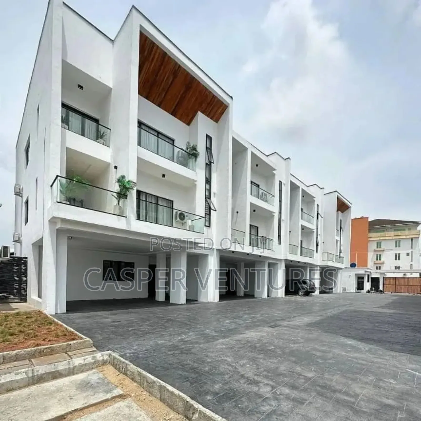 4bdrm Townhouse/Terrace in Londer, Lekki Phase 1 for sale in Lekki Phase 1