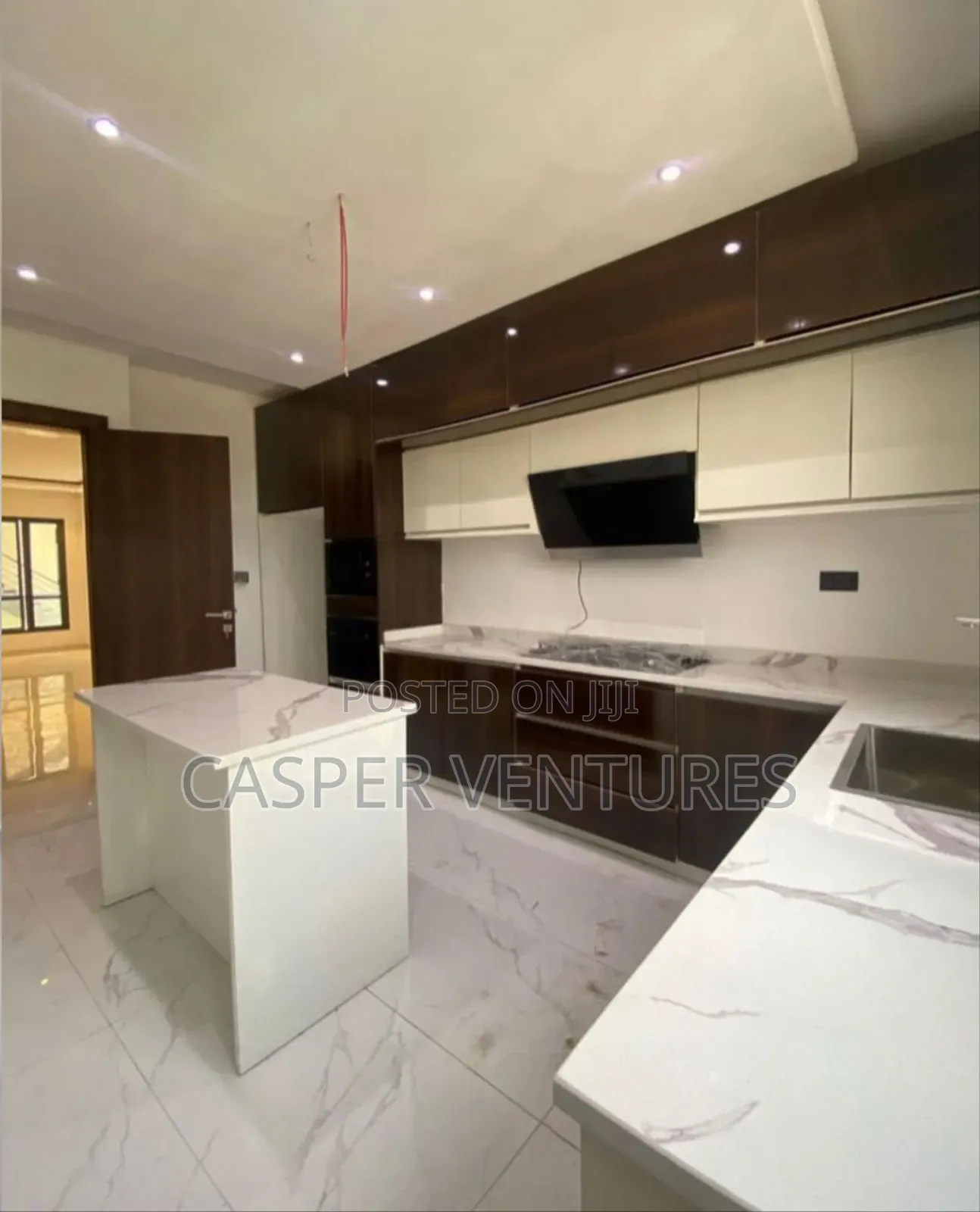 4bdrm Townhouse/Terrace in Londer, Lekki Phase 1 for sale in Lekki Phase 1