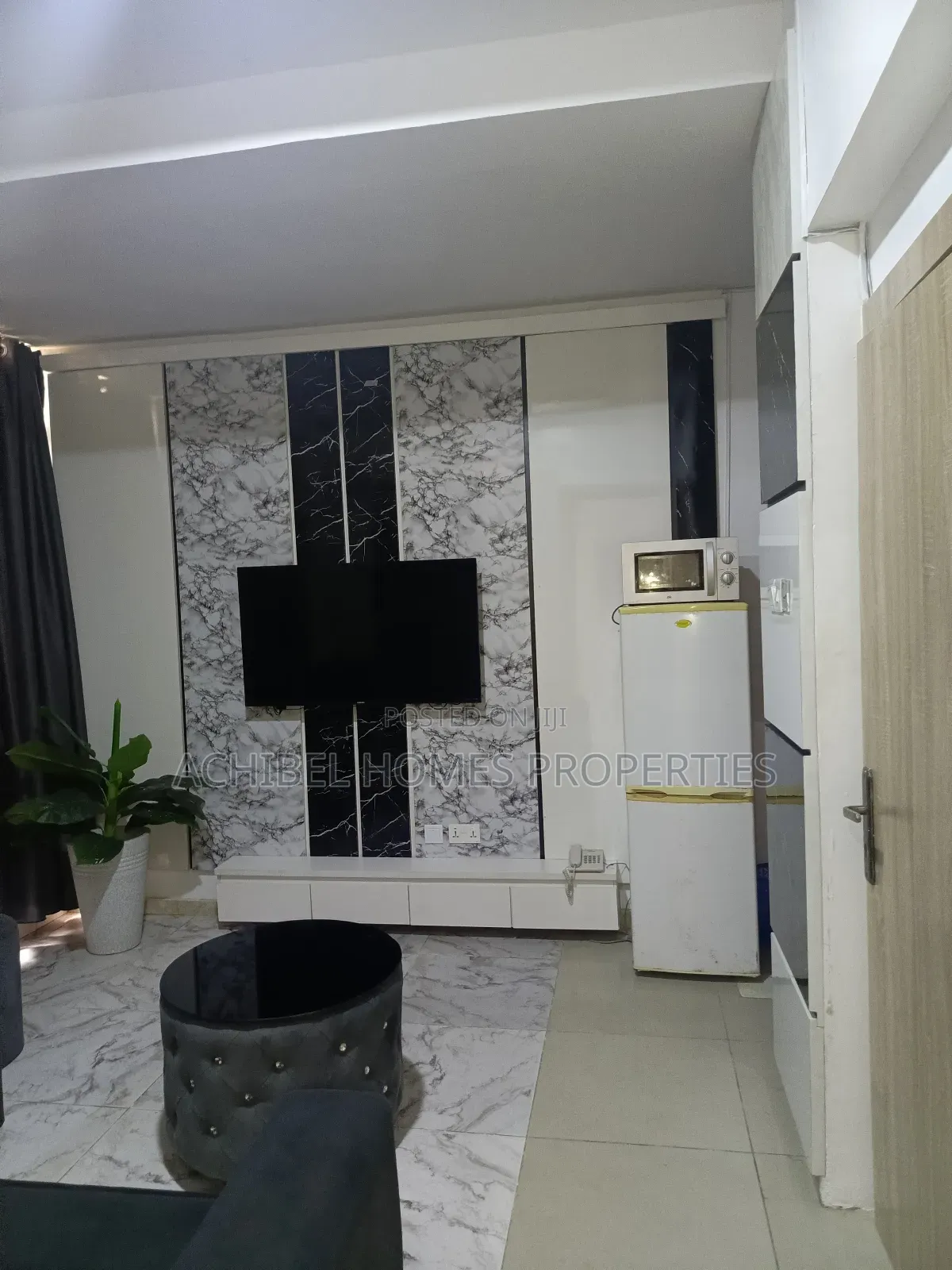 Furnished Mini Flat in Off Admiralty Way, Lekki Phase 1 for rent in Lekki Phase 1