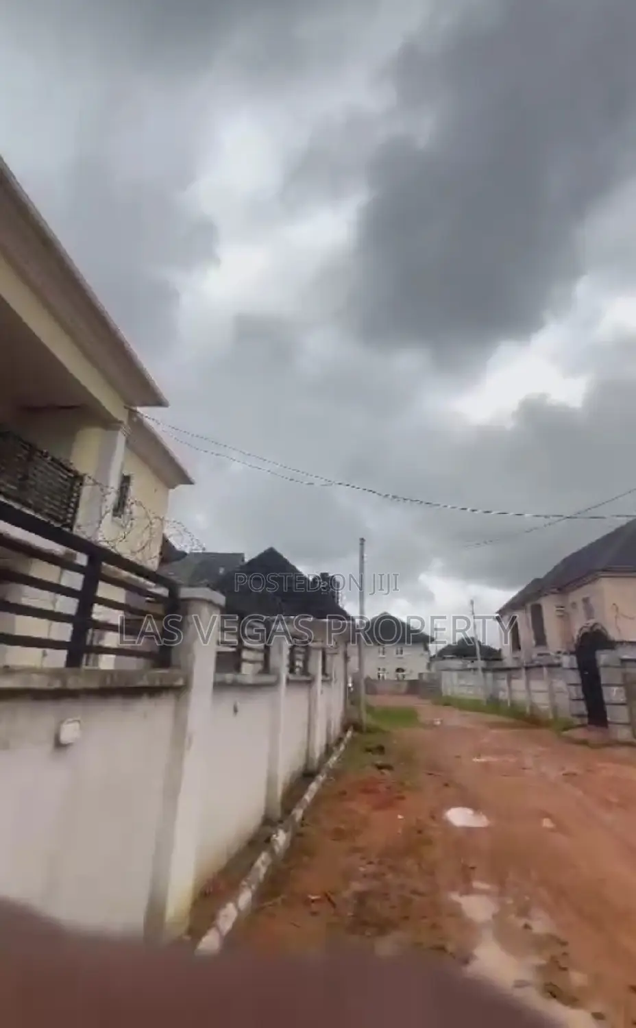 5bdrm Duplex In Owerri For Sale At The Back Of Shoprite Egbu in Owerri
