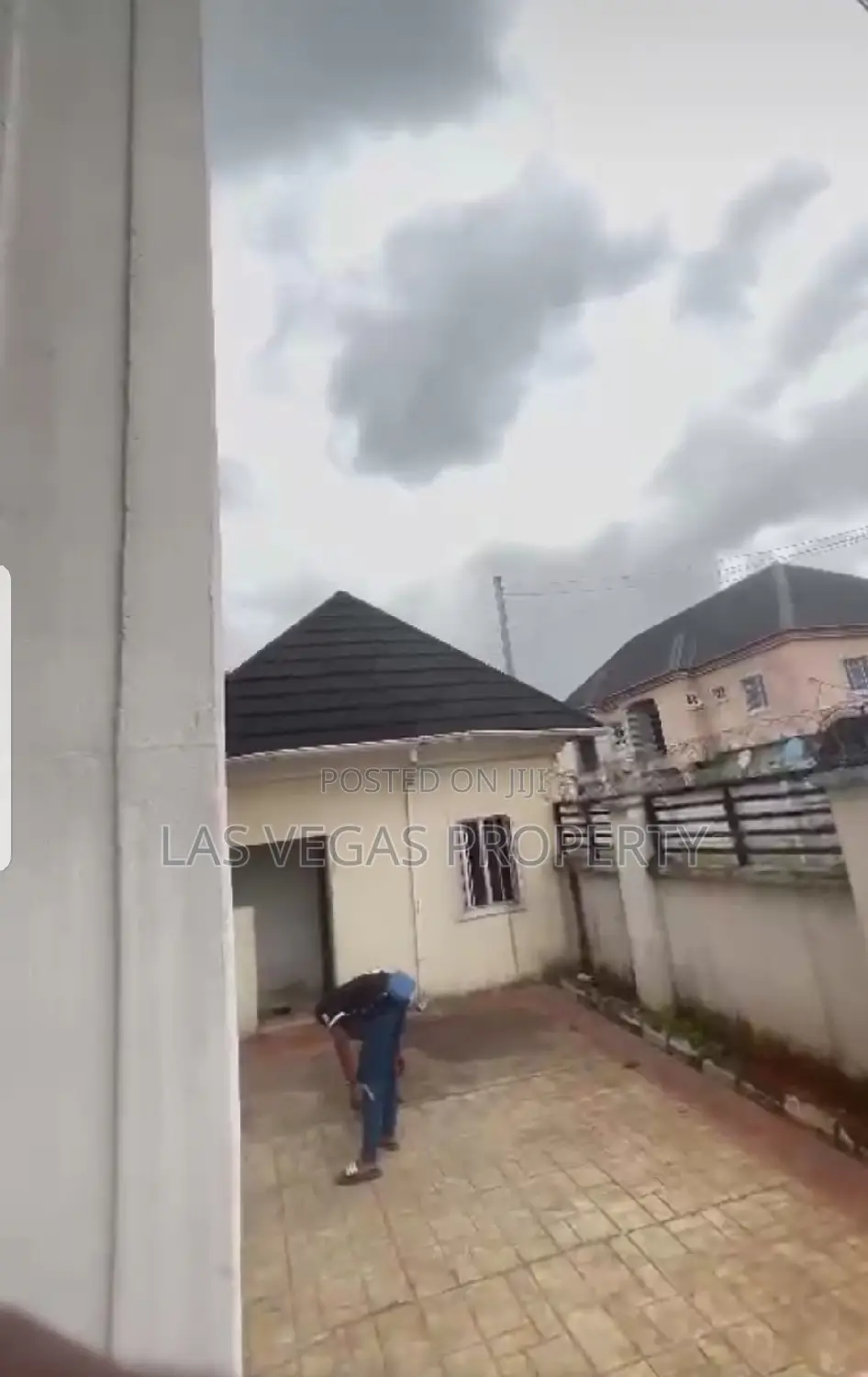 5bdrm Duplex In Owerri For Sale At The Back Of Shoprite Egbu in Owerri