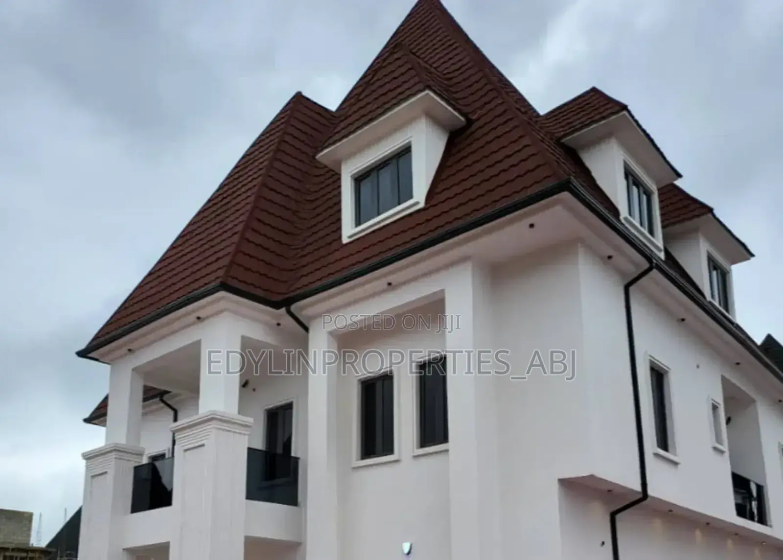 7bdrm Penthouse in Gwarinpa for sale in Gwarinpa