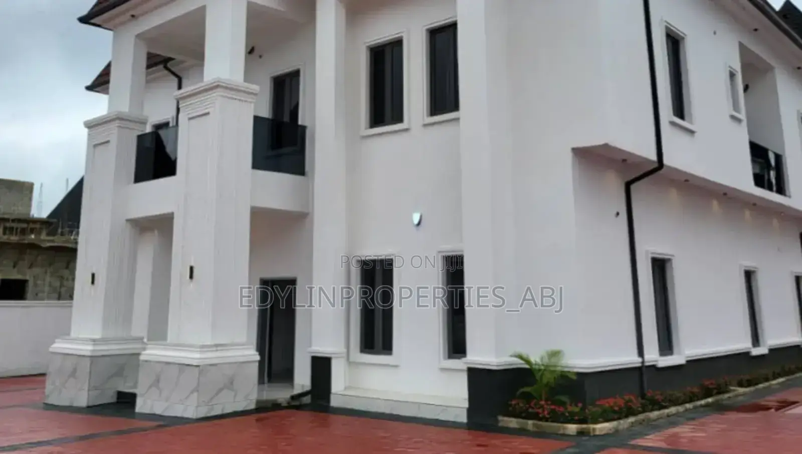 7bdrm Penthouse in Gwarinpa for sale in Gwarinpa