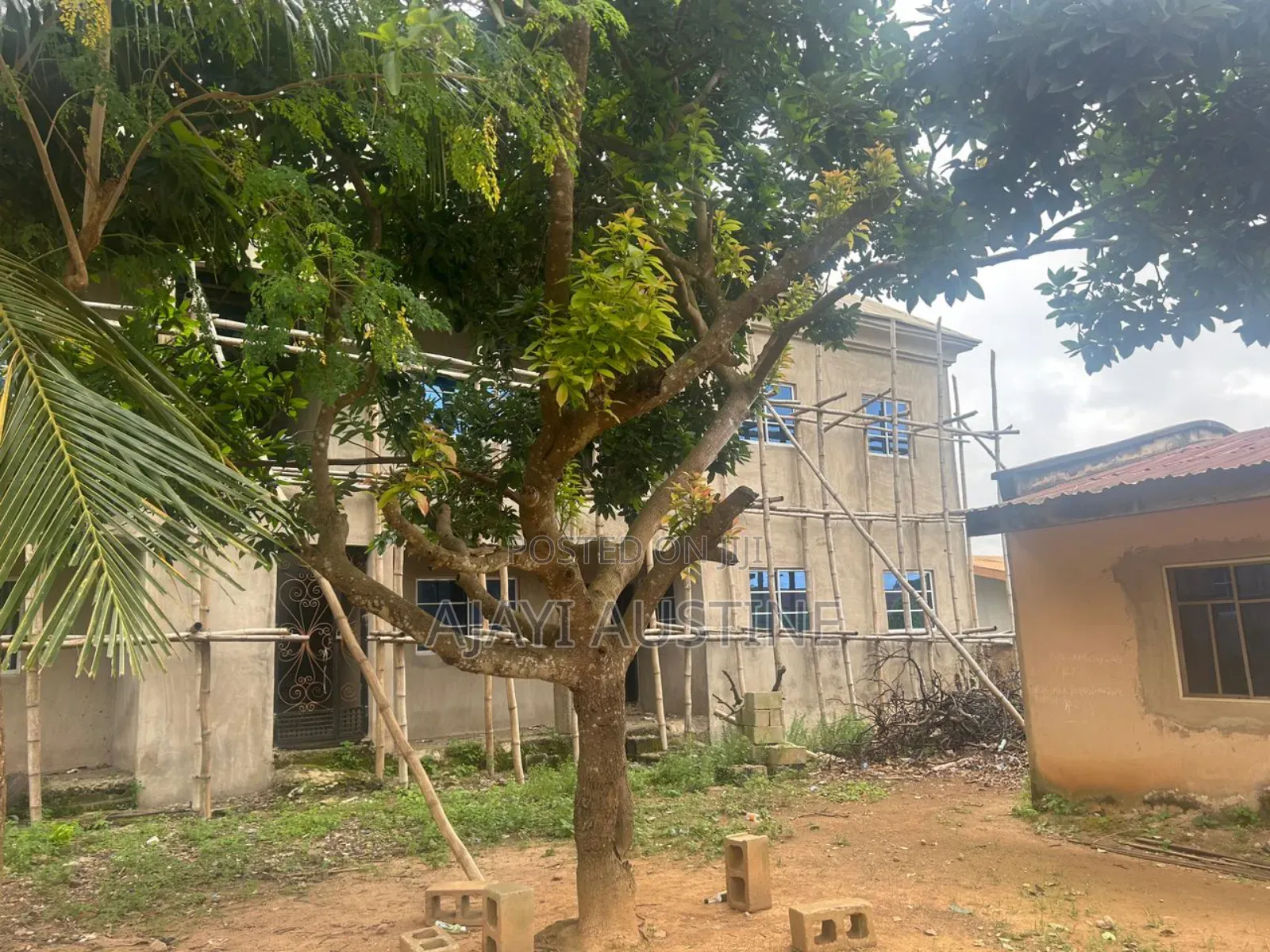 3bdrm Apartment in Futa South Gate, Akure for sale in Akure