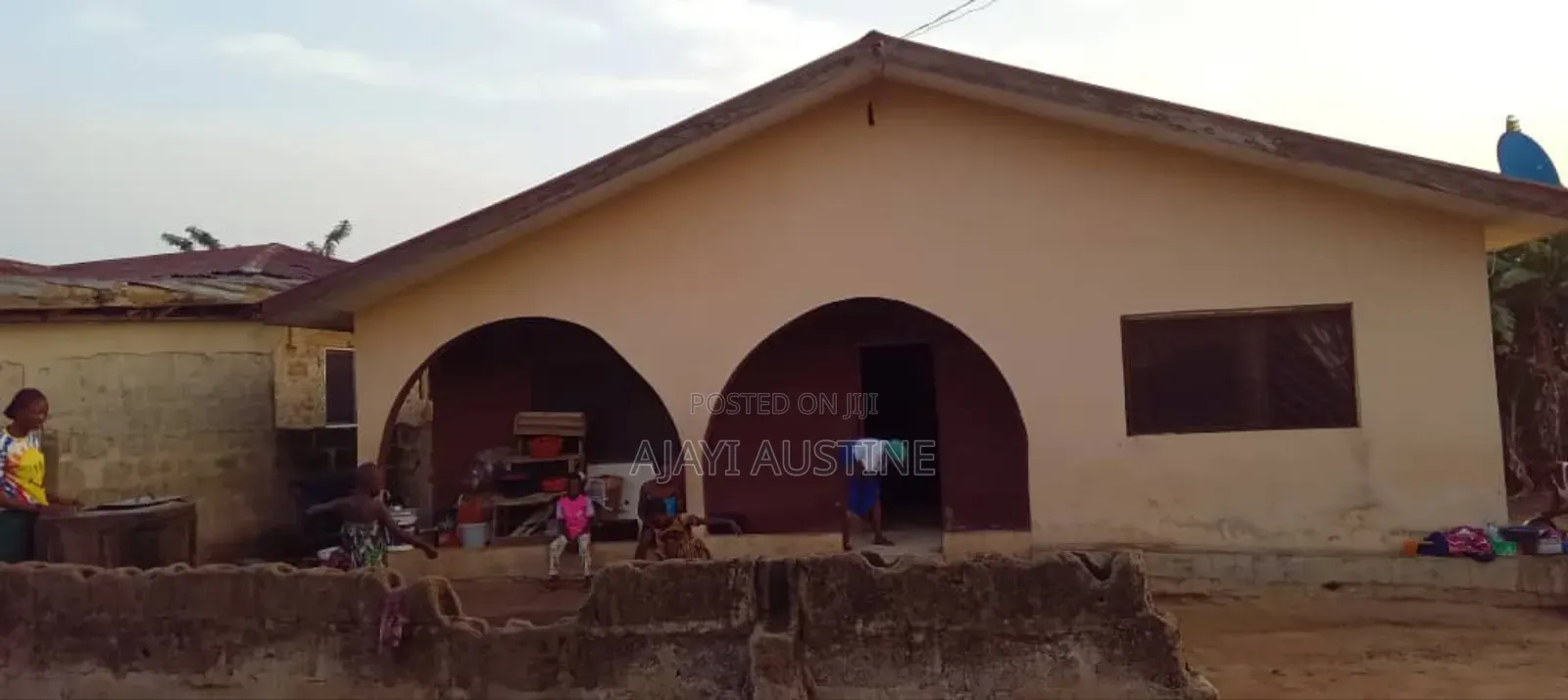 12bdrm House in Oda Road, Akure for sale in Akure
