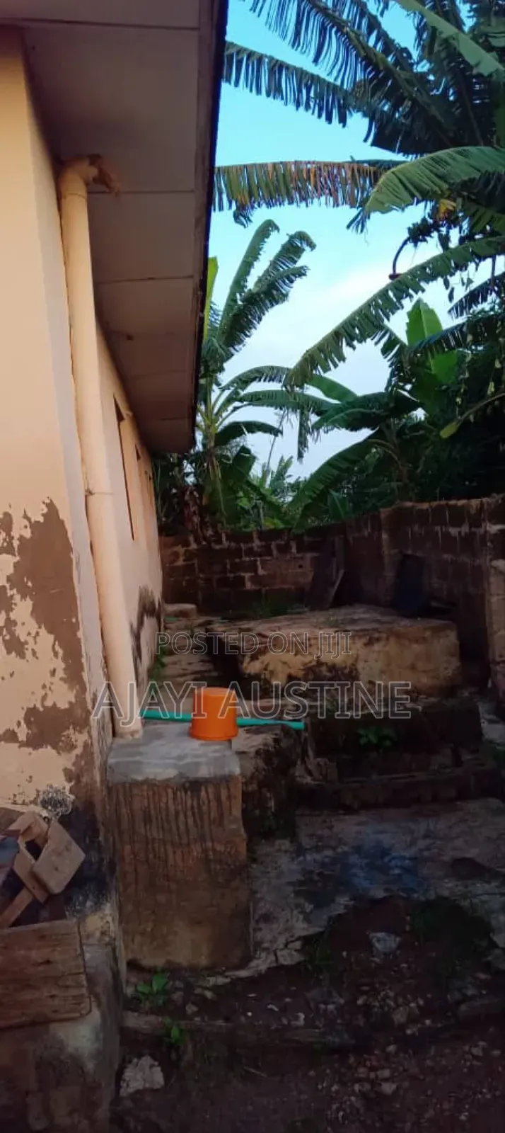 12bdrm House in Oda Road, Akure for sale in Akure