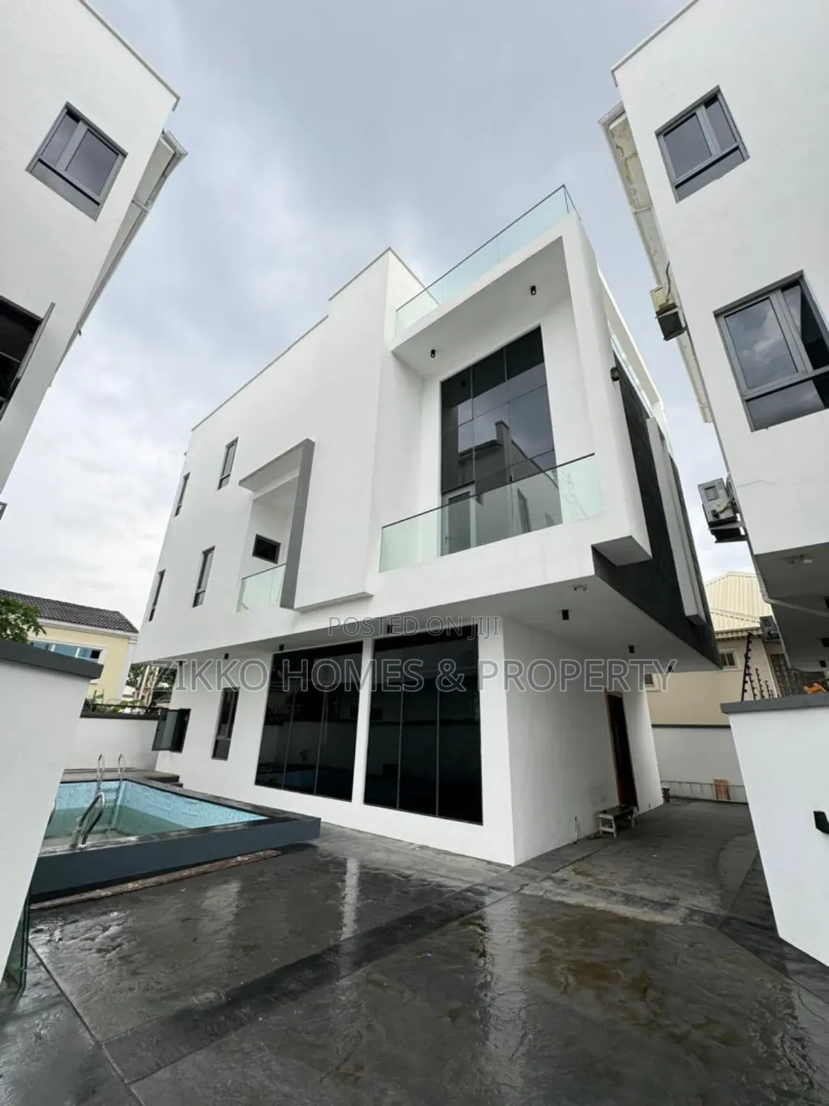 Furnished 5bdrm Duplex in Lekki for sale in Lekki Phase 1