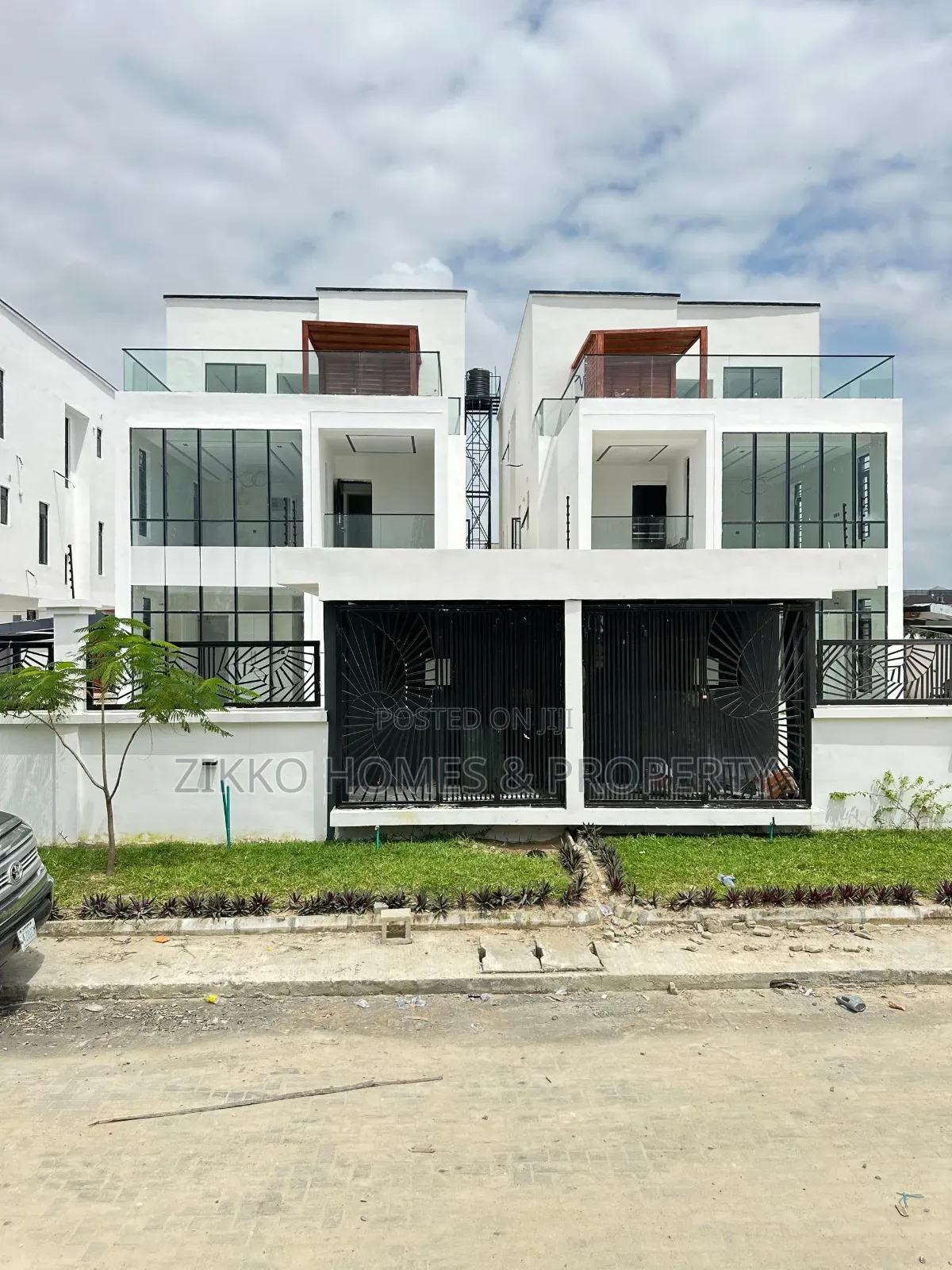 Furnished 5bdrm Duplex in Lekki for sale in Lekki Phase 1
