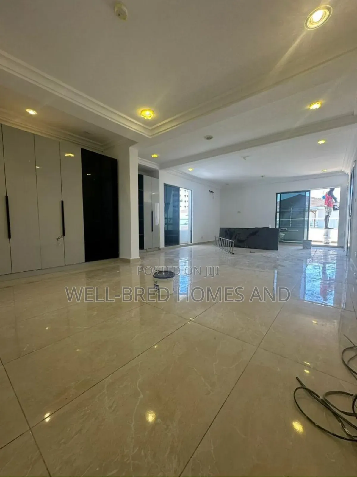 5bdrm Apartment in Periwinkle Estate, for rent in Lekki Phase 1