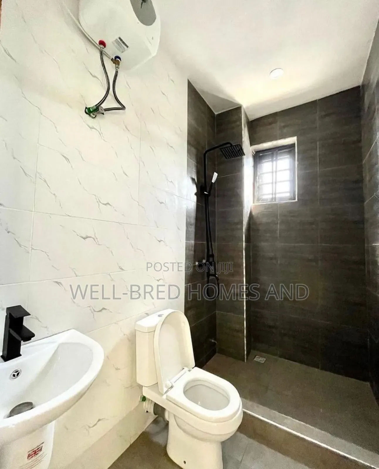 5bdrm Apartment in Periwinkle Estate, for rent in Lekki Phase 1
