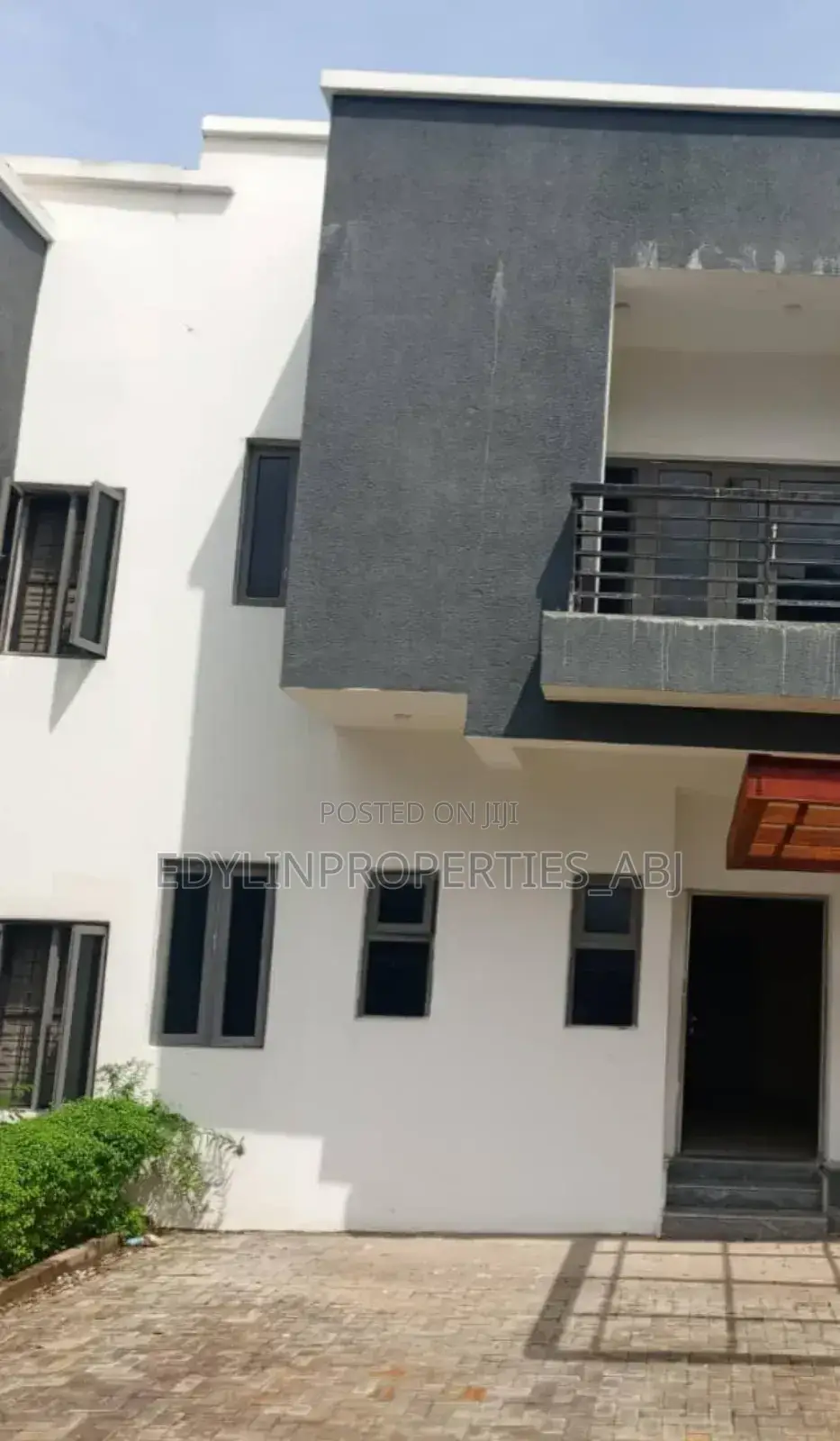 4bdrm Duplex in Inside An Estate, Life Camp for sale in Life Camp
