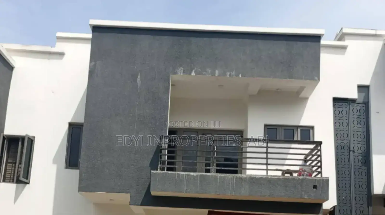 4bdrm Duplex in Inside An Estate, Life Camp for sale in Life Camp