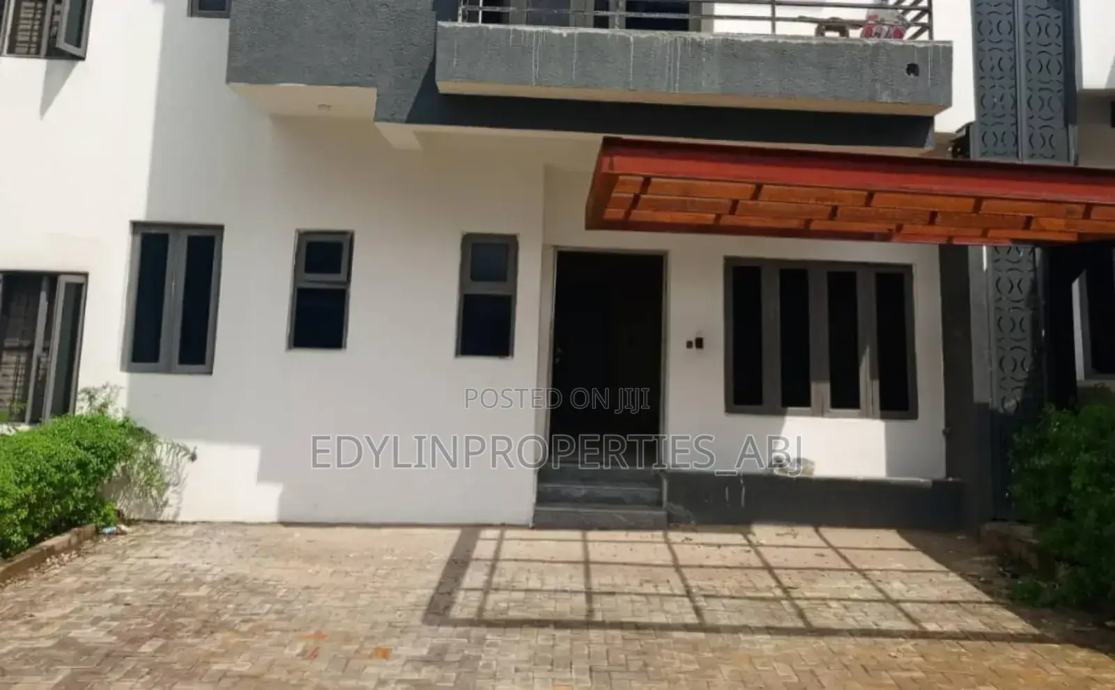 4bdrm Duplex in Inside An Estate, Life Camp for sale in Life Camp