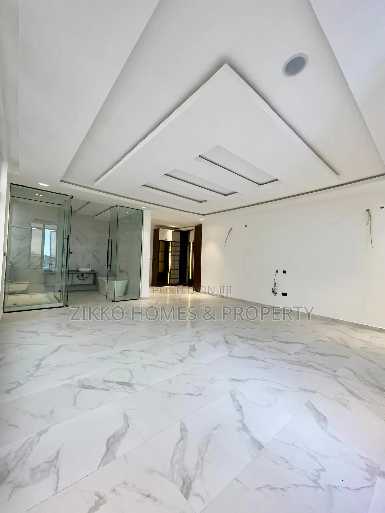 Furnished 5bdrm Duplex in Osapa london for sale in Osapa london