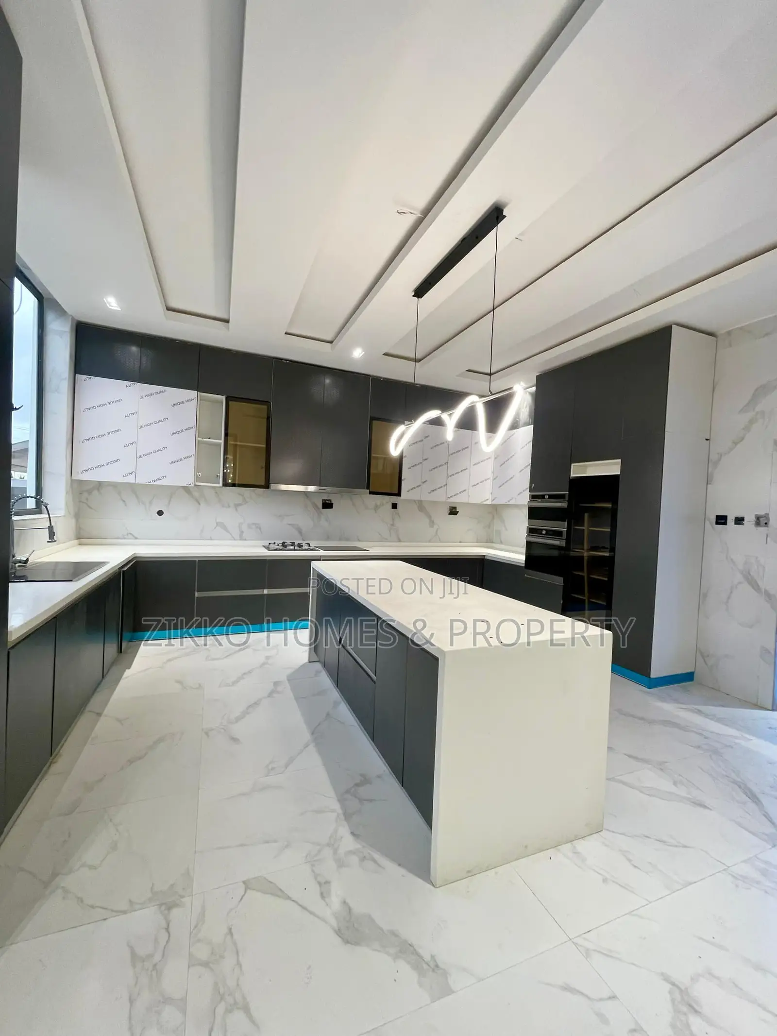 Furnished 5bdrm Duplex in Osapa london for sale in Osapa london