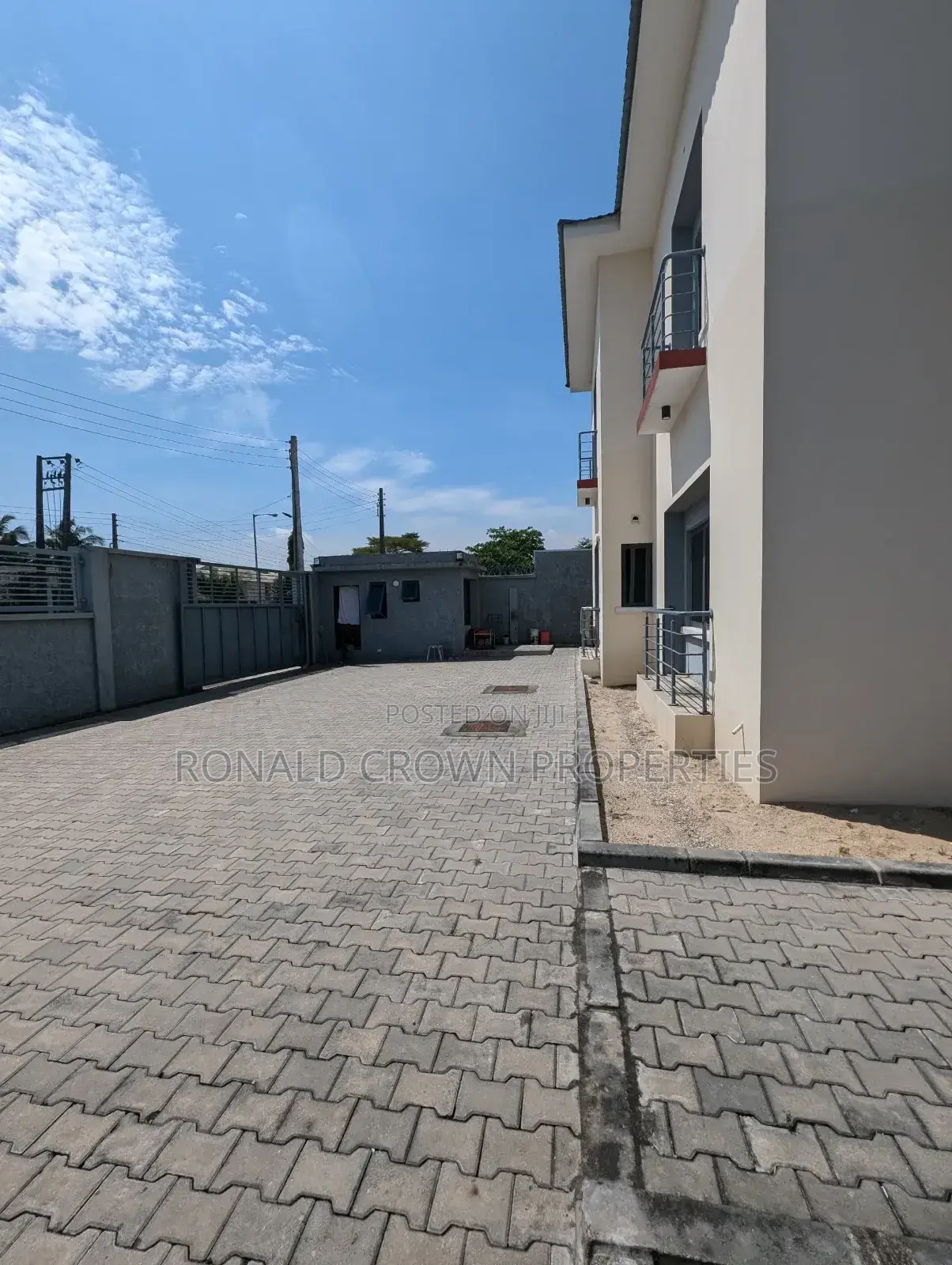 Sharp 4 Units of 5 Bedroom Terrace Duplexes in Lekki Phase 1