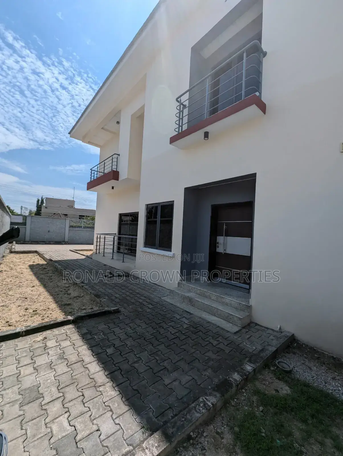 Sharp 4 Units of 5 Bedroom Terrace Duplexes in Lekki Phase 1
