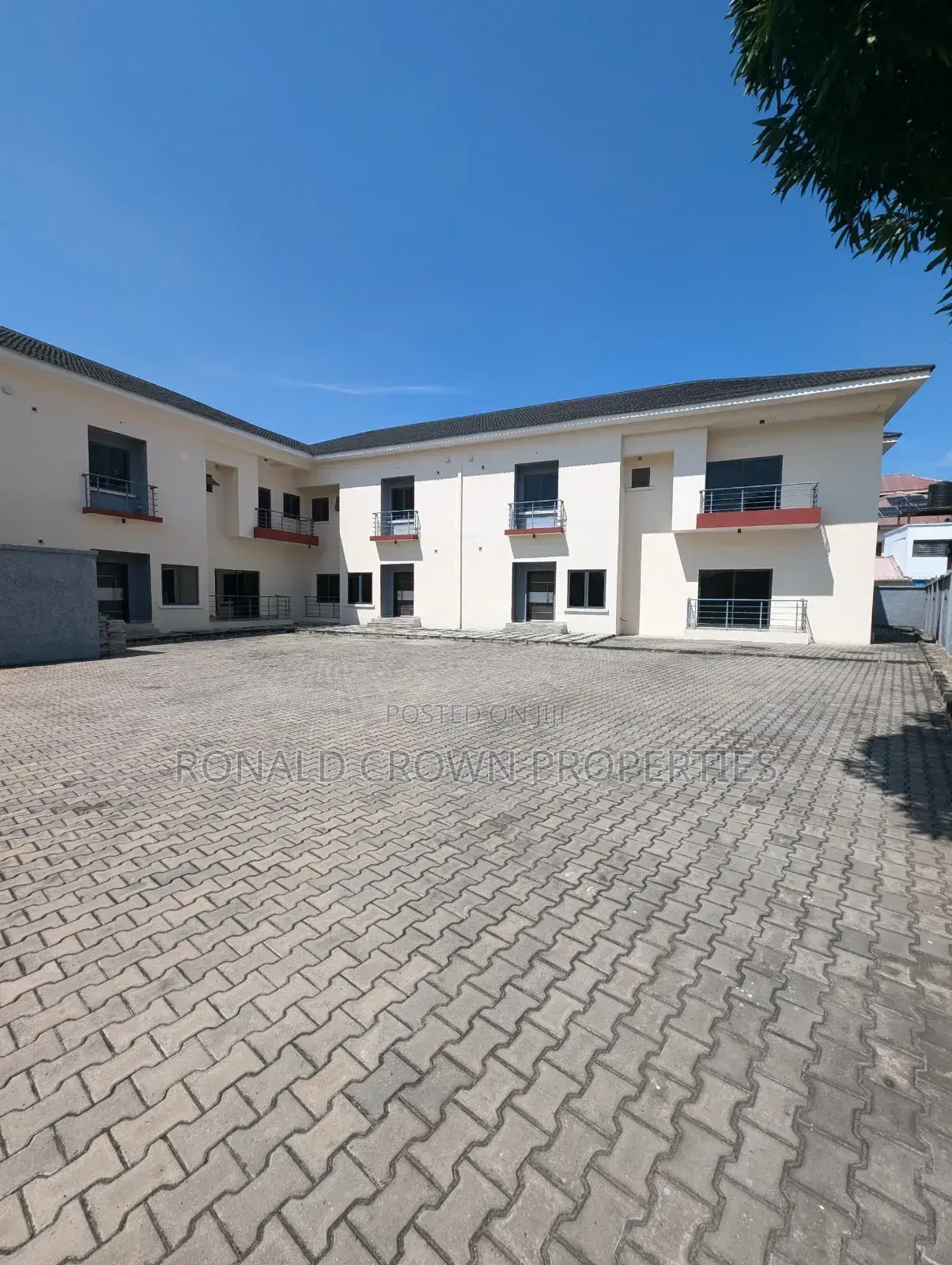 Sharp 4 Units of 5 Bedroom Terrace Duplexes in Lekki Phase 1