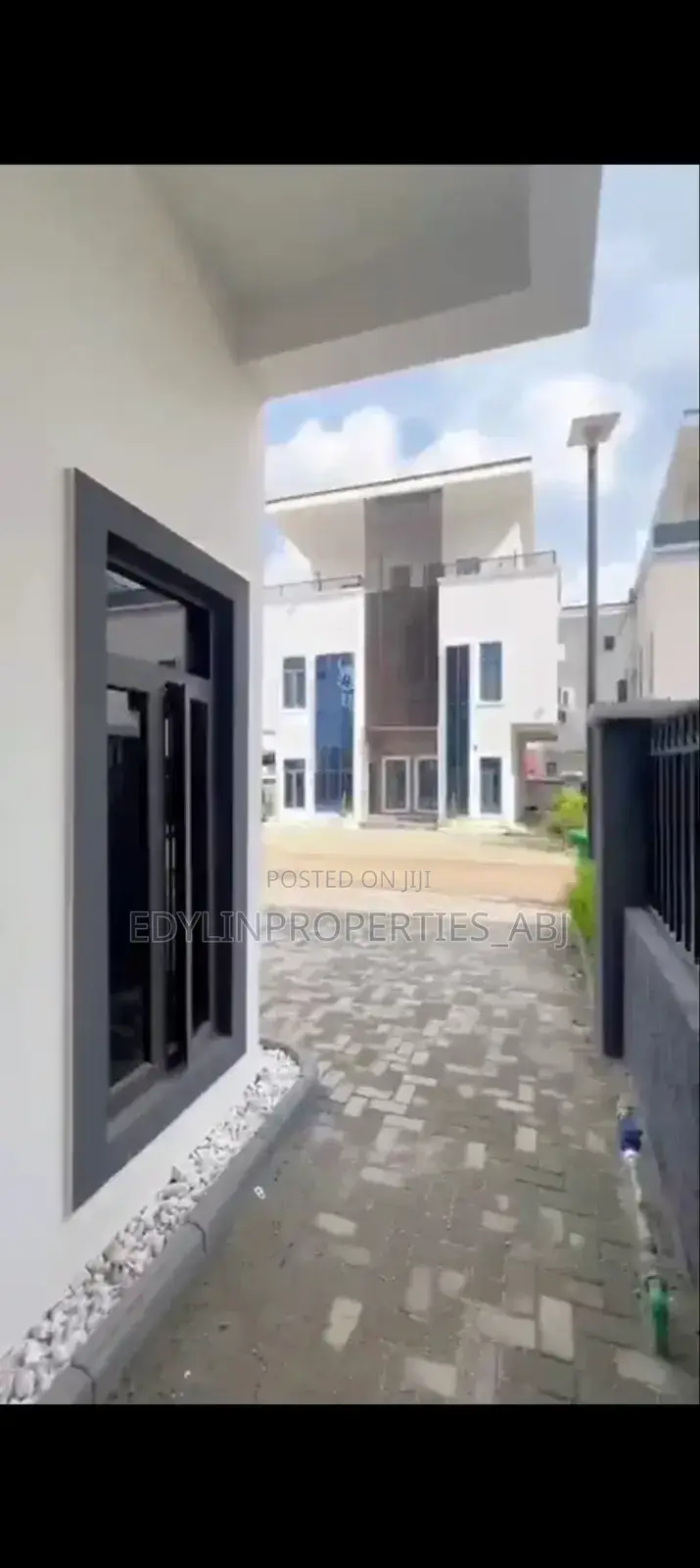 5bdrm Duplex in Inside An Estate, Jahi for sale in Jahi