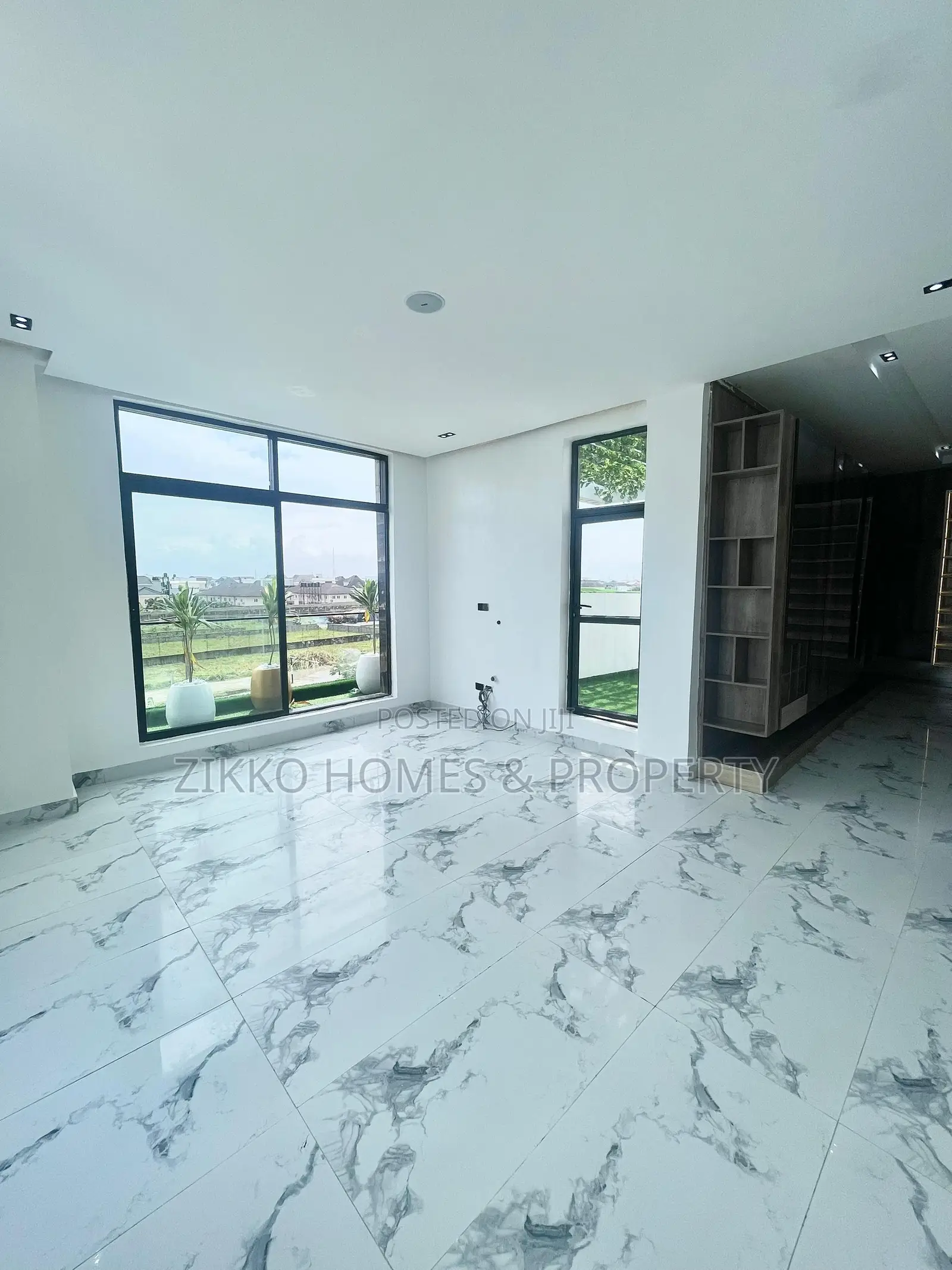 Furnished 5bdrm Duplex in Osapa london for sale in Osapa london