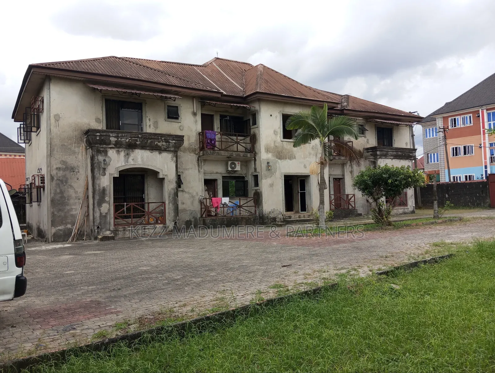8bdrm Block of Flats in Sars Rd / Rumuaghulu, Port-Harcourt for sale in Port-Harcourt