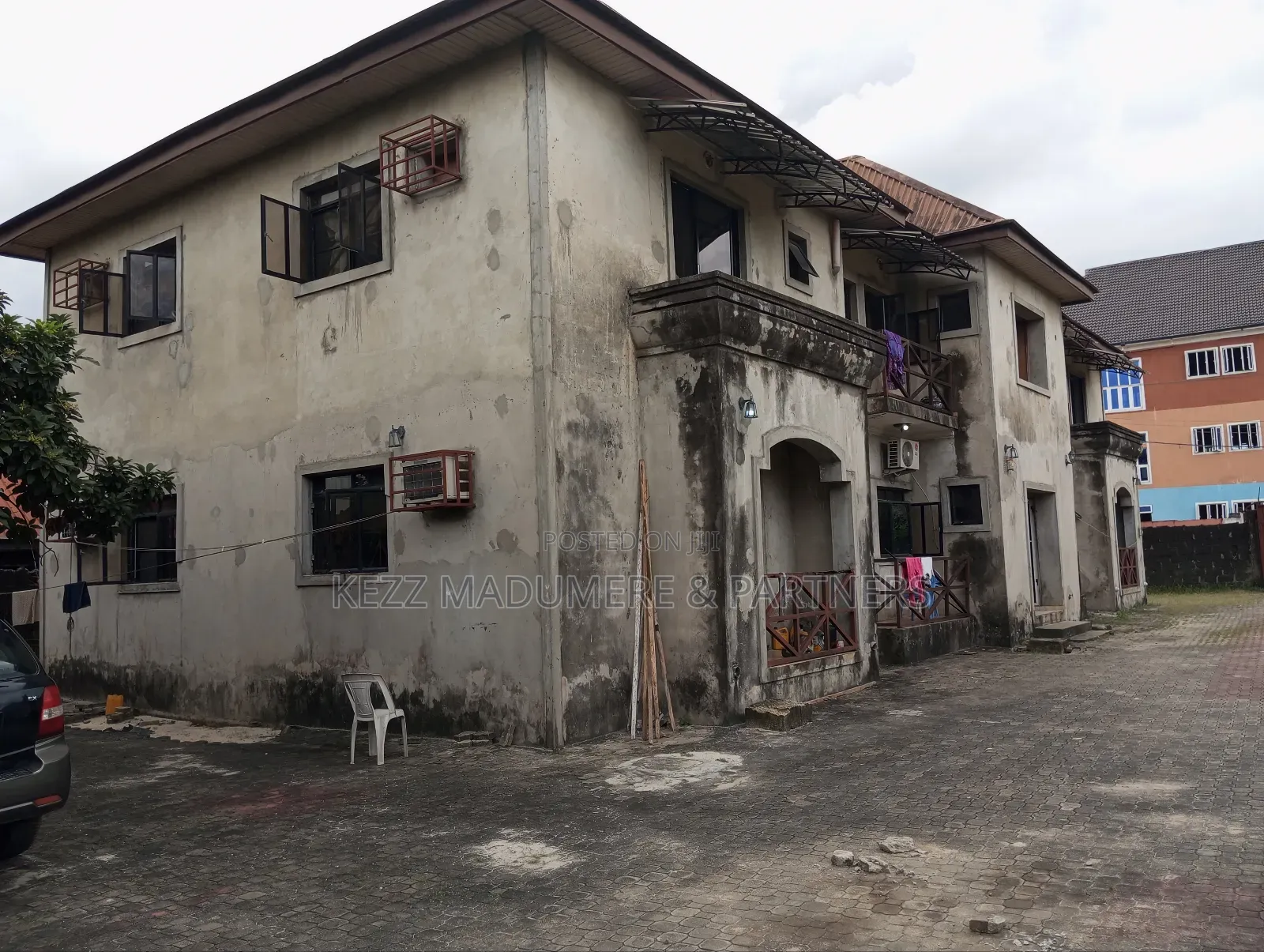 8bdrm Block of Flats in Sars Rd / Rumuaghulu, Port-Harcourt for sale in Port-Harcourt