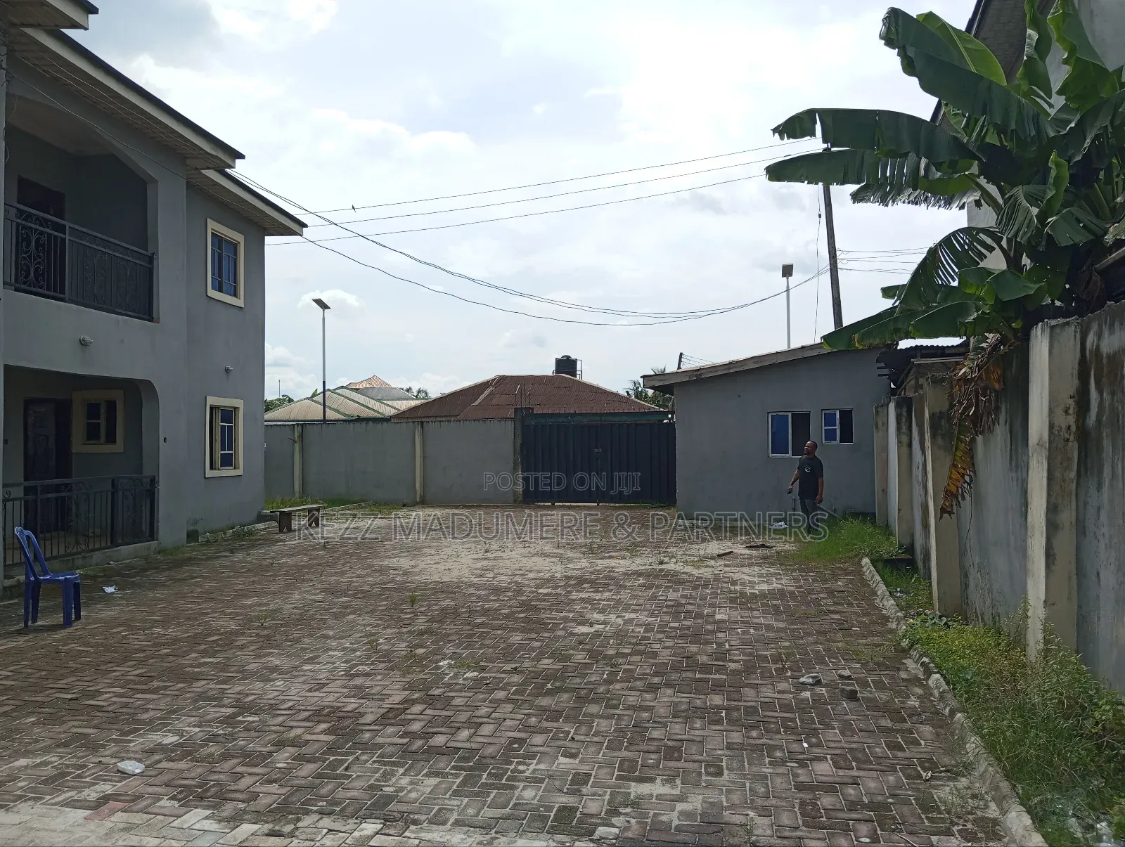 6bdrm Block of Flats in Off Sars Rd, Port-Harcourt for sale in Port-Harcourt