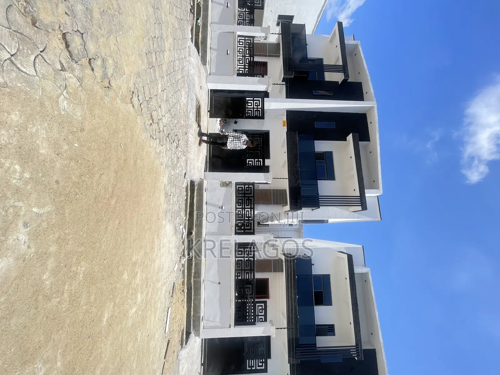 4bdrm Duplex in Ikota for sale in Ikota