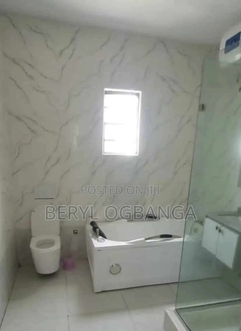 Monthly Elite Room for Monthly Rent With Pool and Gym in Igbo-efon