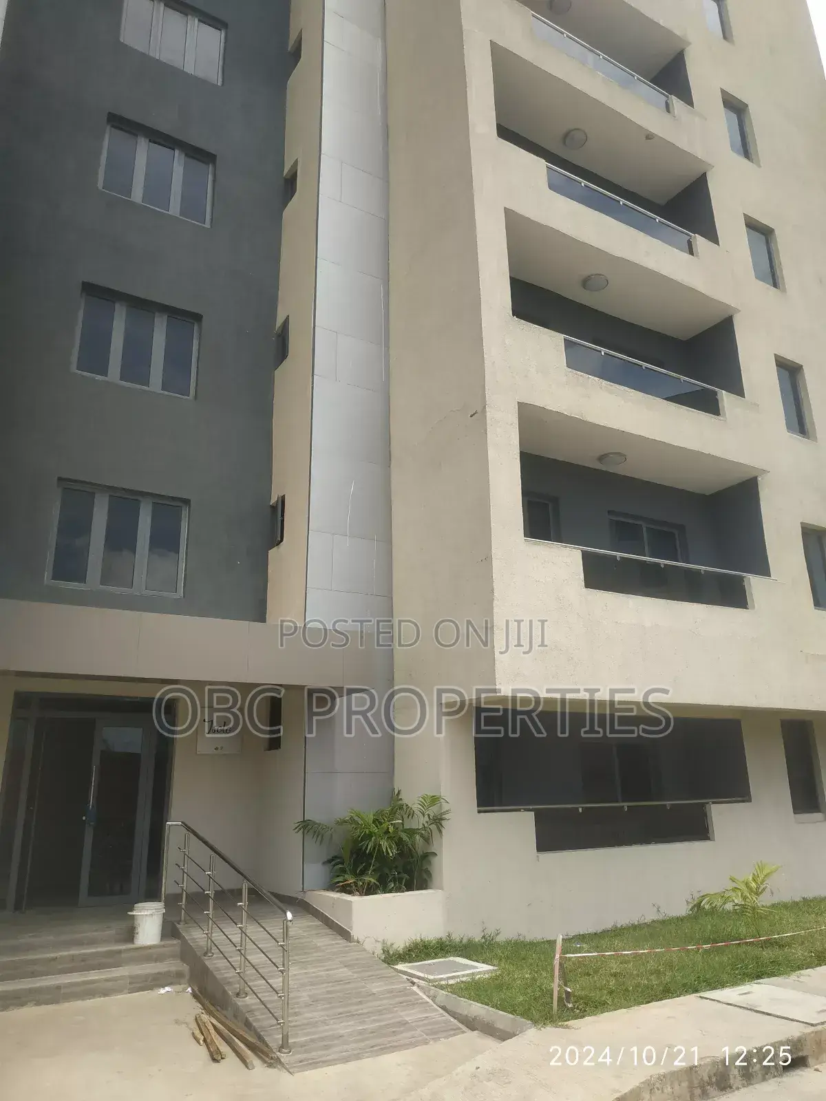 2bdrm Block of Flats at Surulere in Itire