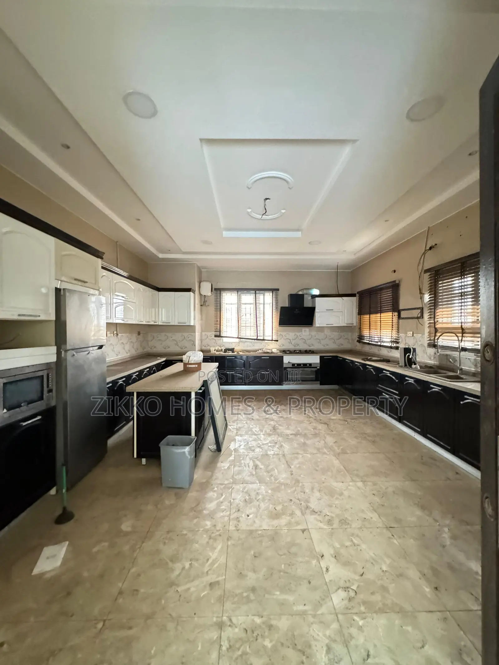 Furnished 6bdrm Duplex in Lekki Phase 1 for sale in Lekki Phase 1