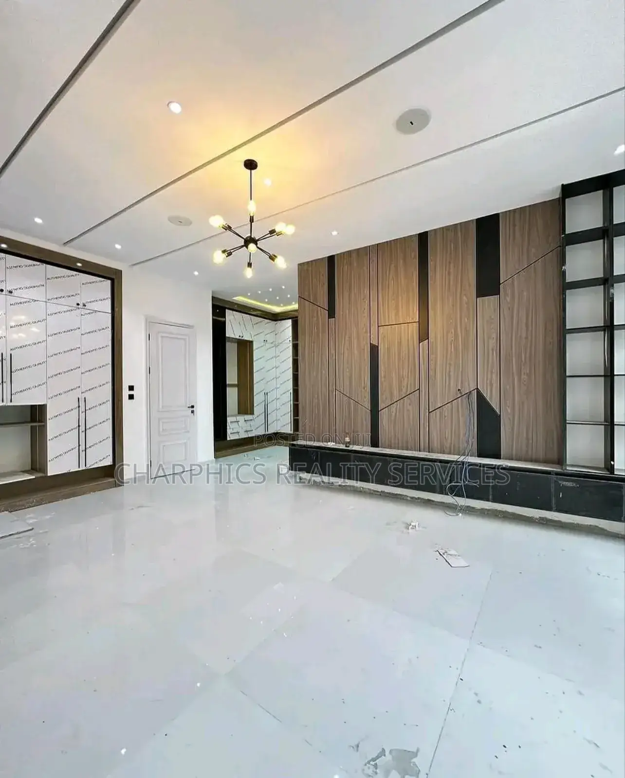 5bdrm Duplex in Ikota for sale in Ikota