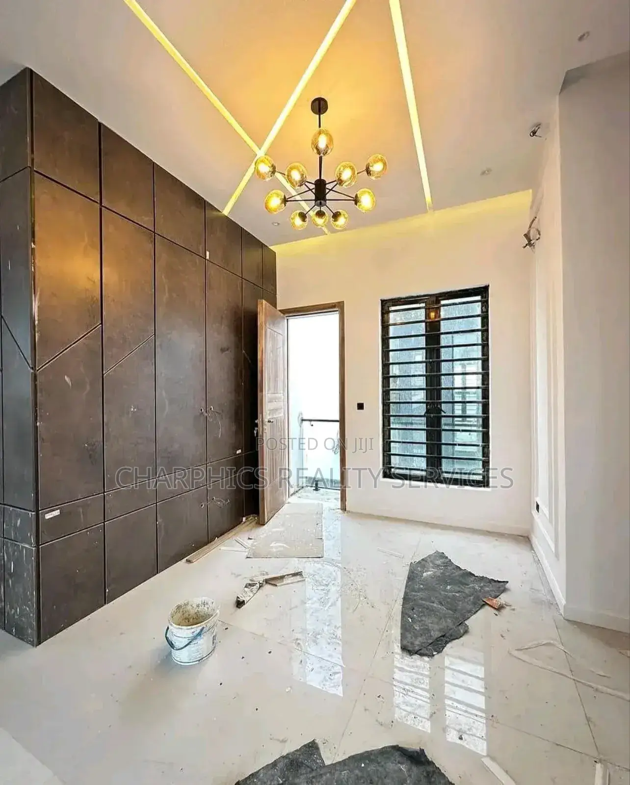 5bdrm Duplex in Ikota for sale in Ikota