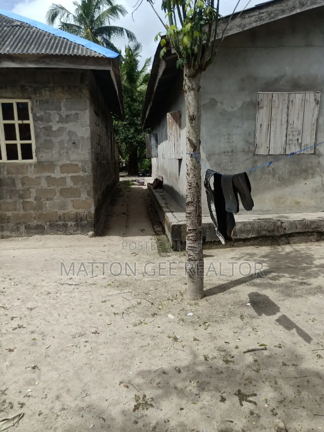 8bdrm Room & Parlour in Tako 3, Ajarah, Badagry / Badagry for sale in Badagry / Badagry