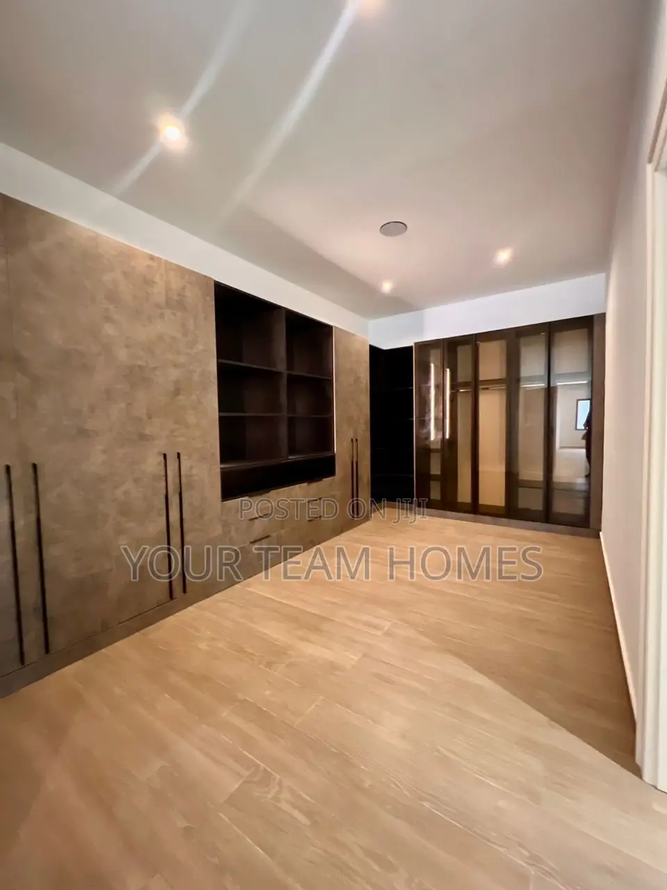 7bdrm Duplex in Asokoro for sale in Asokoro