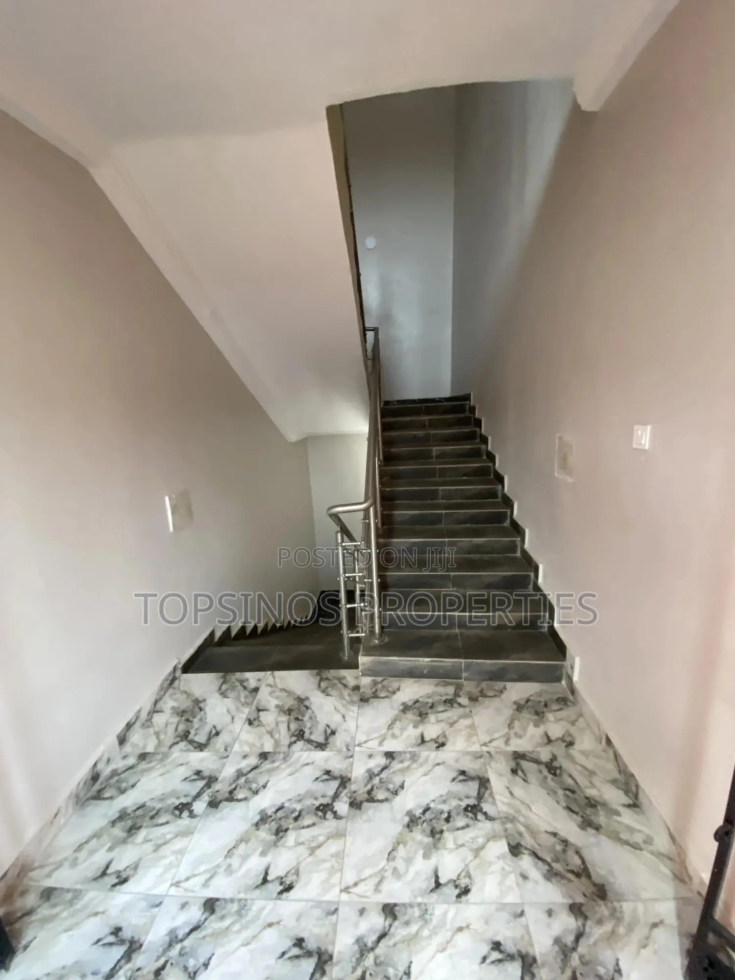 2bdrm Block of Flats in Dawaki for rent in Dawaki