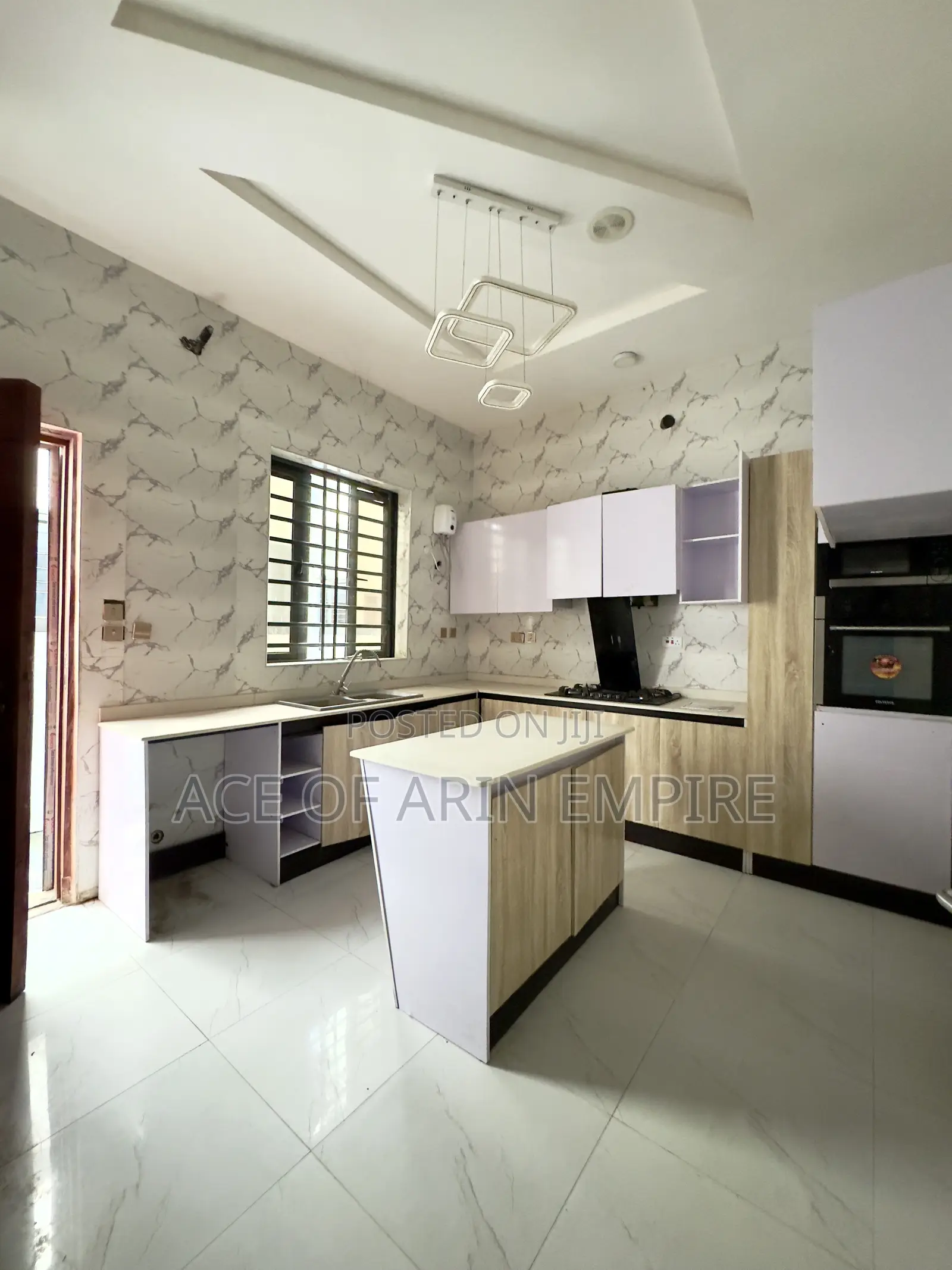 5bdrm Duplex in Ajah Estate for sale in Ajah