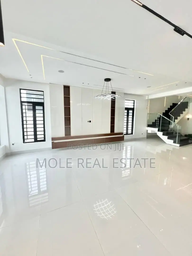 6 Bedroom Duplex On 2 Plots Unity Estate Egbeda Alimosho in Egbeda