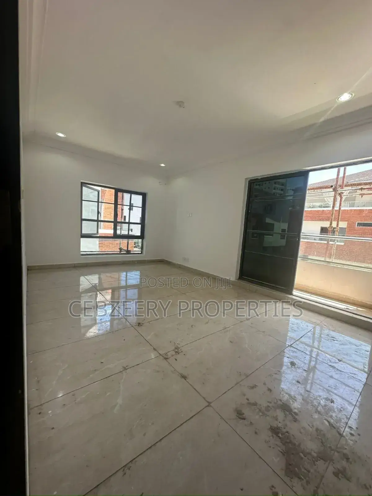 5bdrm Duplex in GRA Phase 2 Shangisha for sale in GRA Phase 2 Shangisha