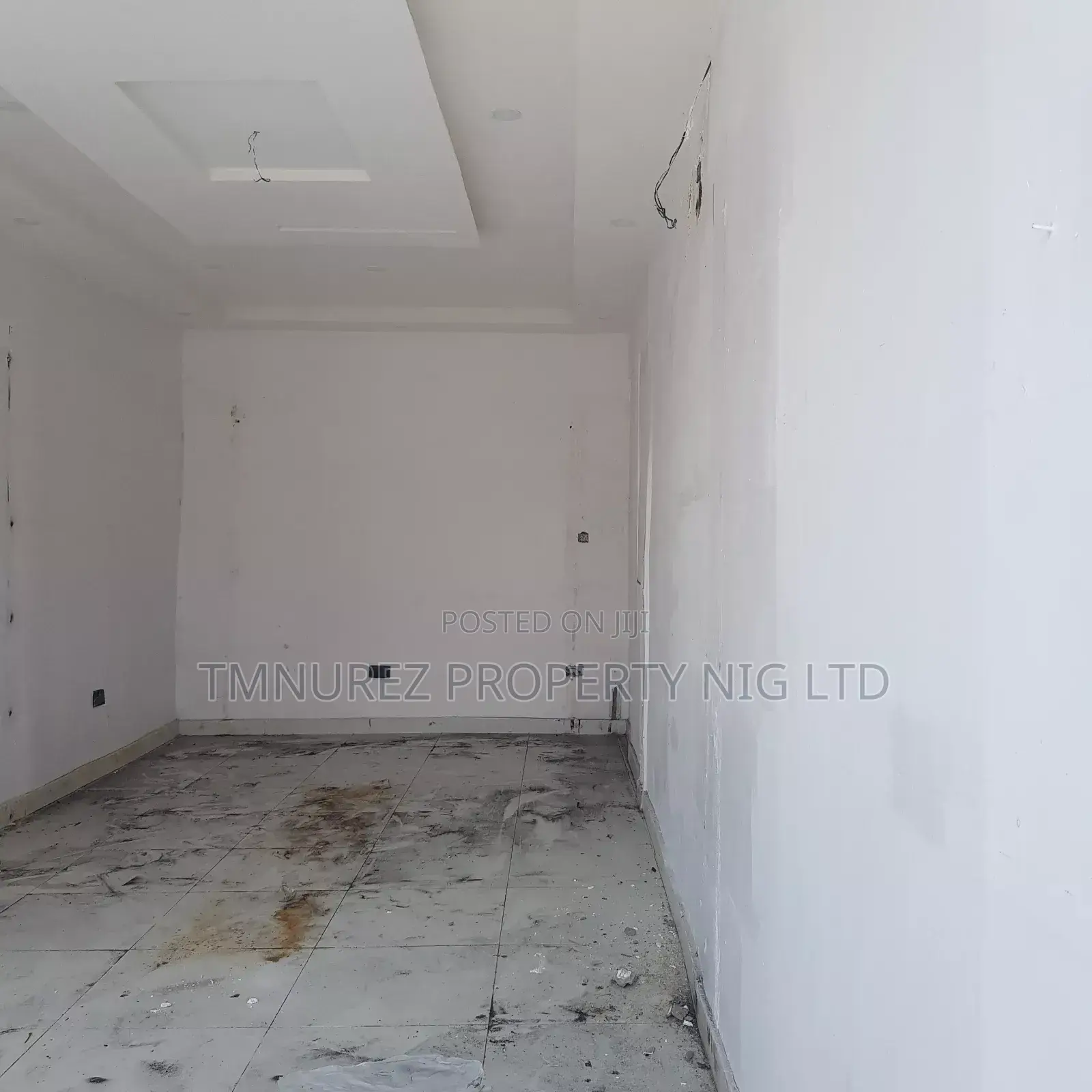 Shop for Rent in a Good Location in Lekki Phase 1