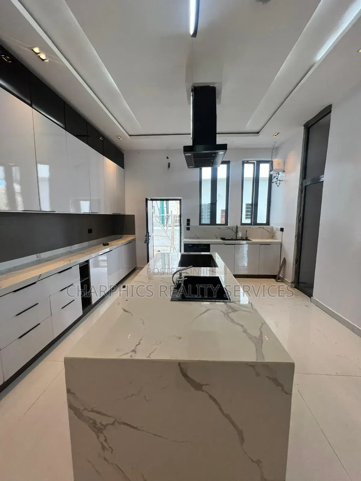 5bdrm Duplex in Ajah for sale in Ajah
