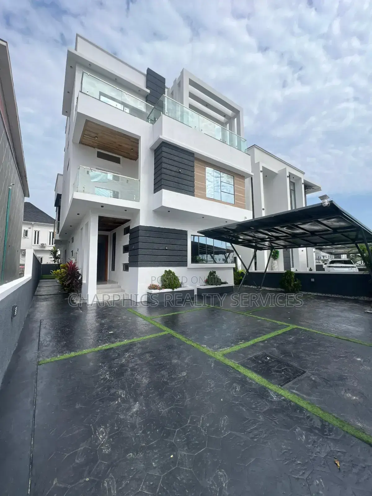 5bdrm Duplex in Lekki for sale in Lekki