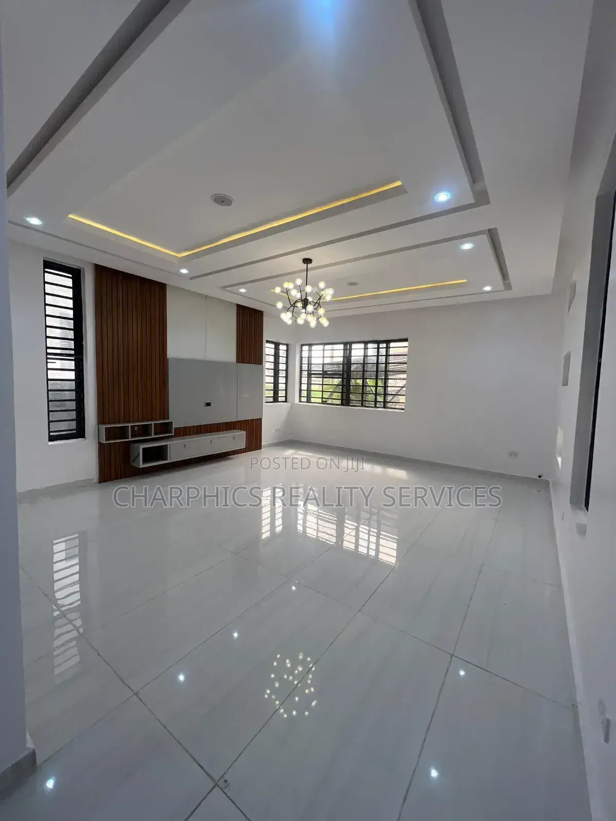 5bdrm Duplex in Lekki for sale in Lekki