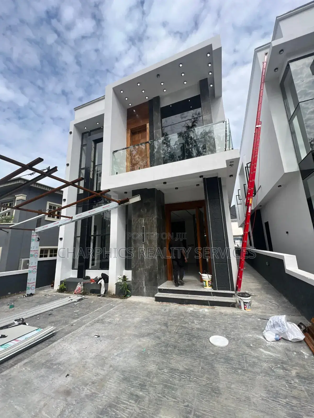 5bdrm Duplex in Lekki for sale in Lekki
