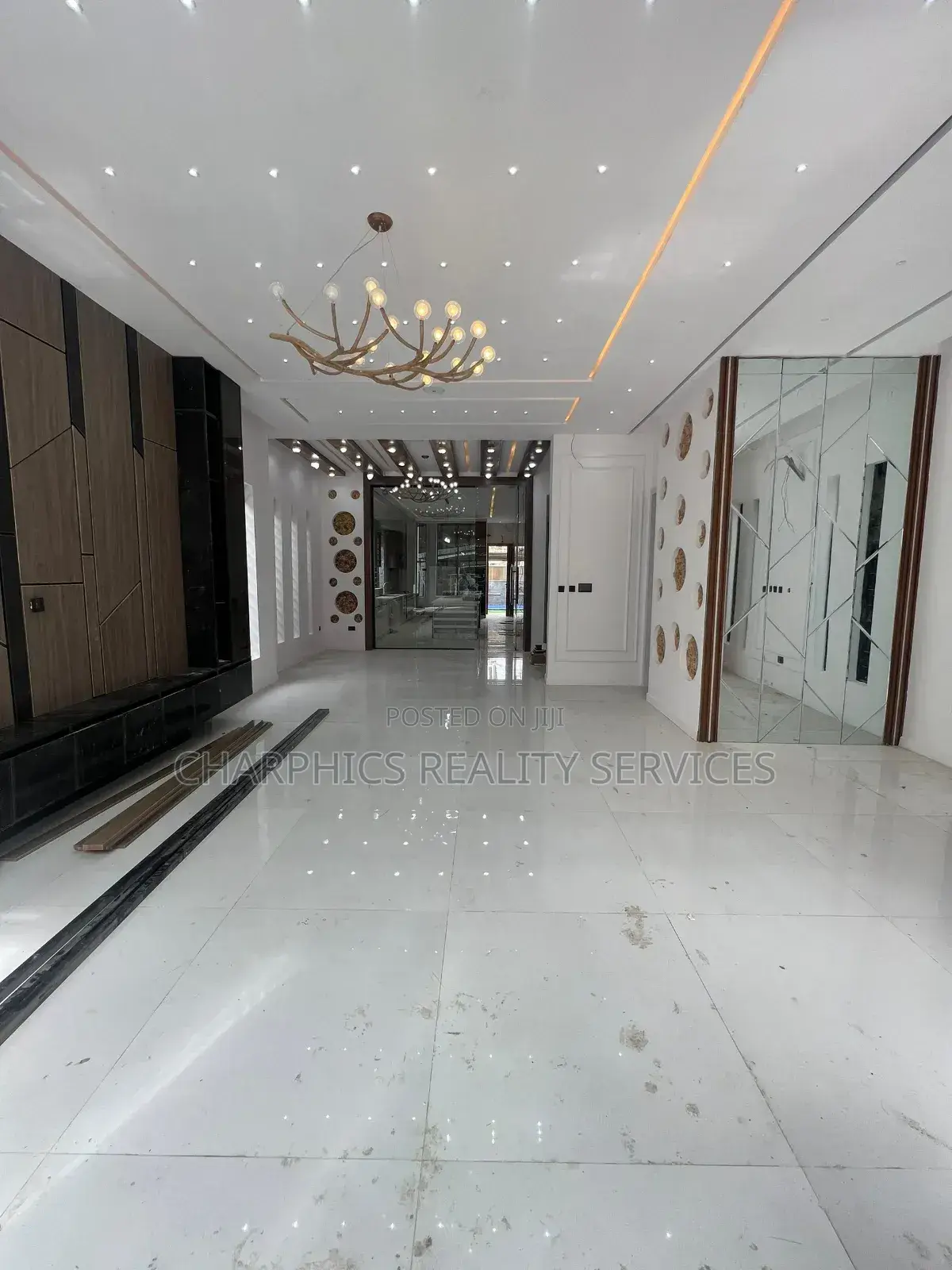 5bdrm Duplex in Lekki for sale in Lekki