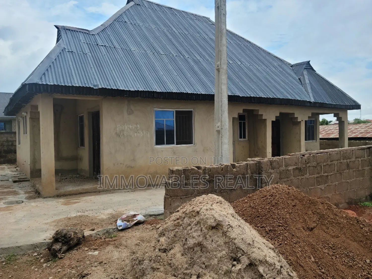2bdrm Block of Flats in Immovables Realty, Abeokuta North for sale in Abeokuta North
