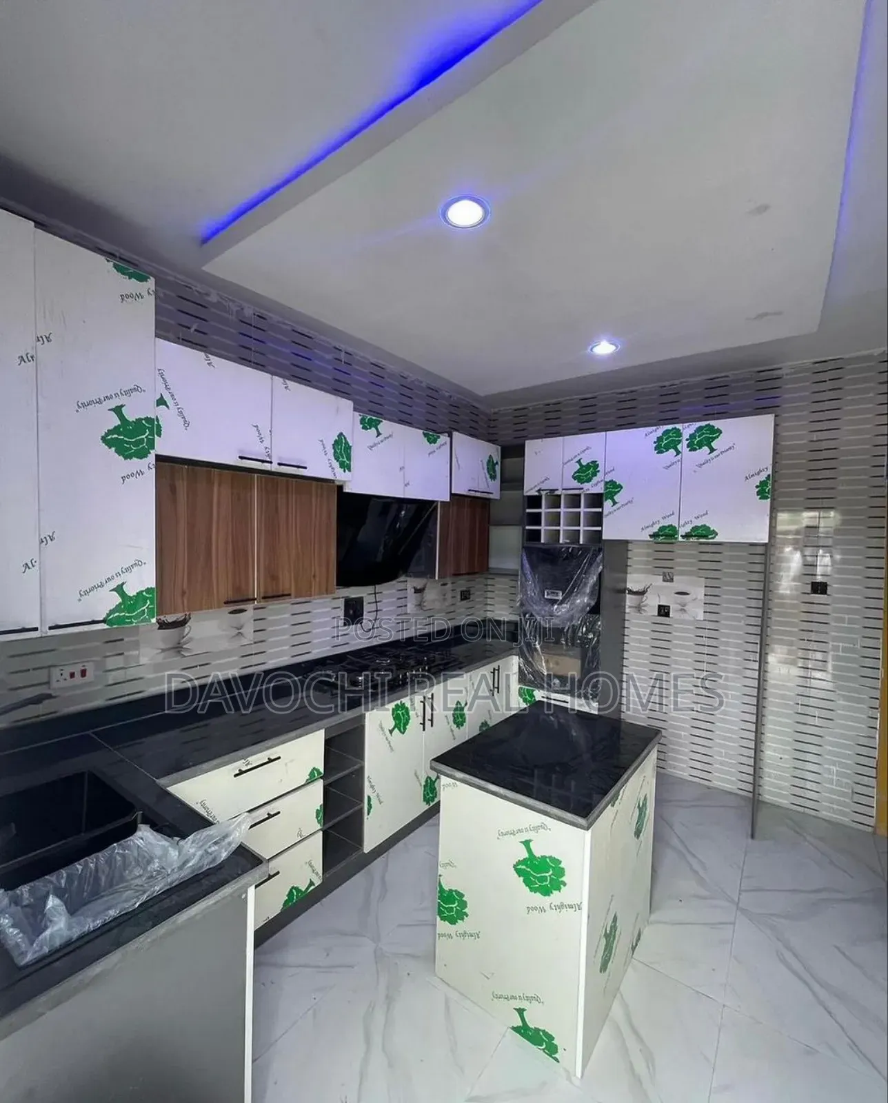 3bdrm Duplex in Orchid Road, Lekki for rent in Lekki