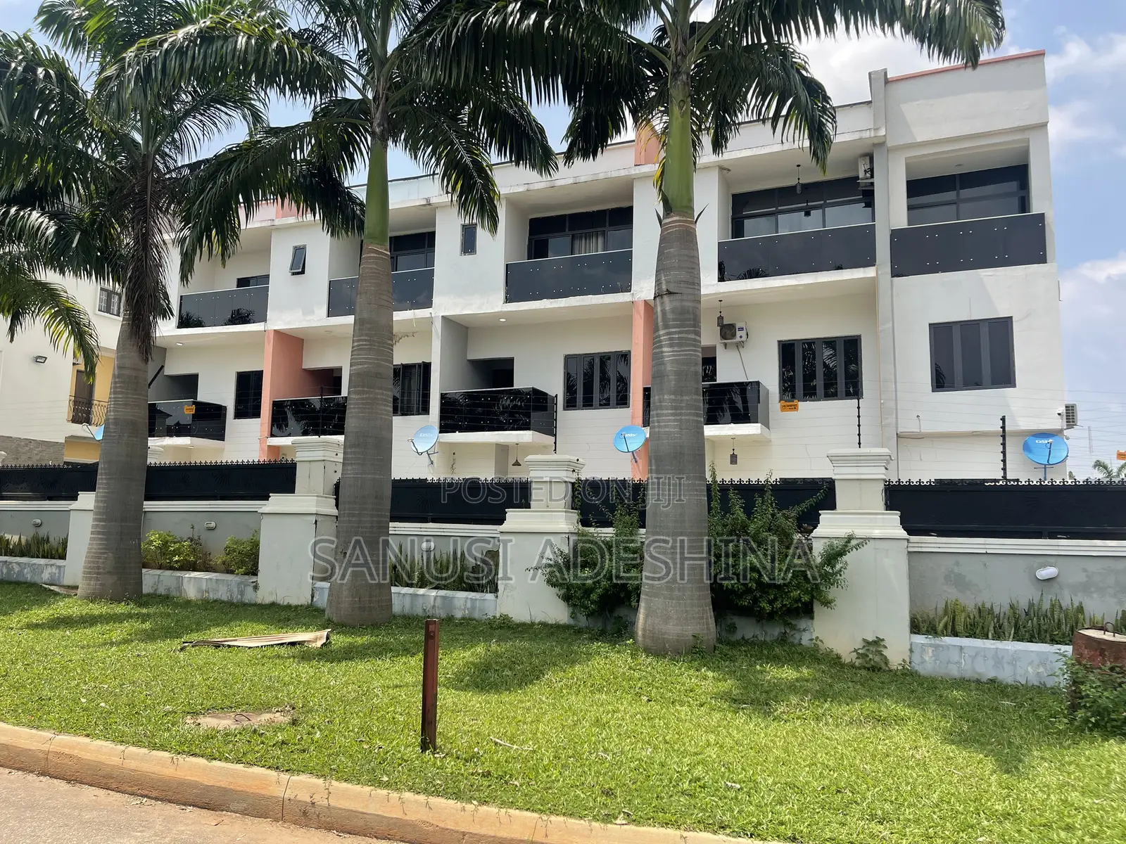 4bdrm Duplex in Wuye Abuja Nigerian for sale in Wuye