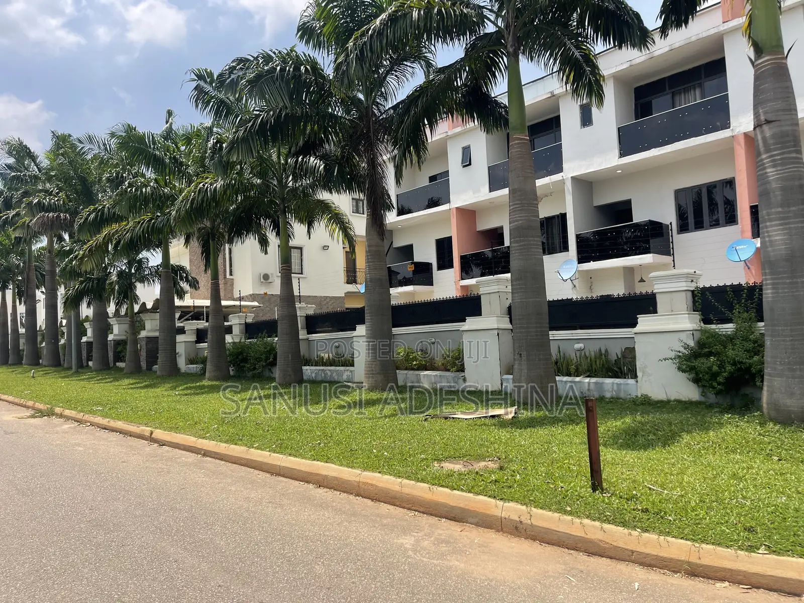 4bdrm Duplex in Wuye Abuja Nigerian for sale in Wuye