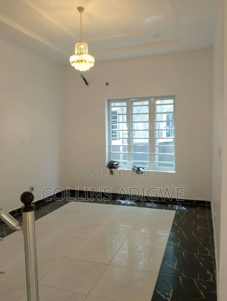 5bdrm Duplex in Ikota Express Lekki for sale in Ikota